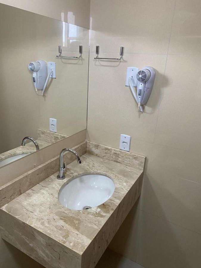 Hotel Plaza Pontes E Lacerda Kültér fotó