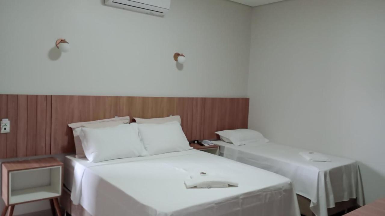 Hotel Plaza Pontes E Lacerda Kültér fotó