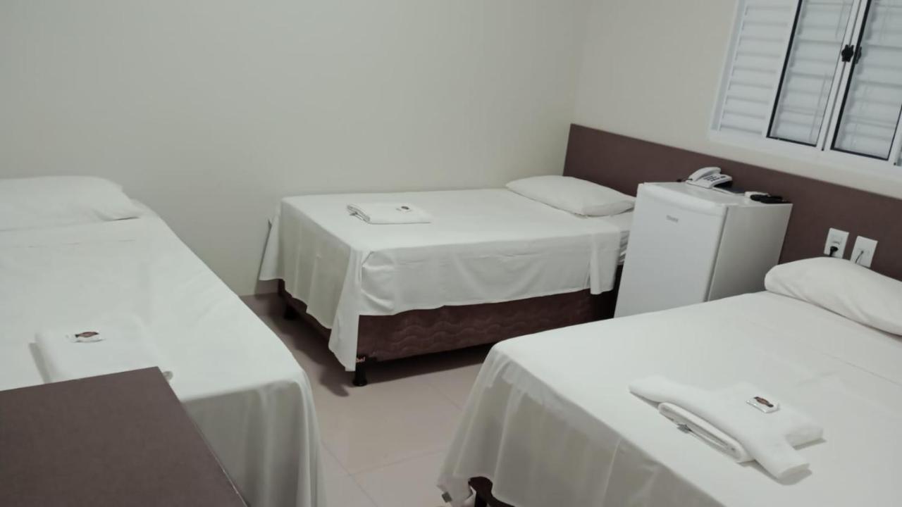 Hotel Plaza Pontes E Lacerda Kültér fotó