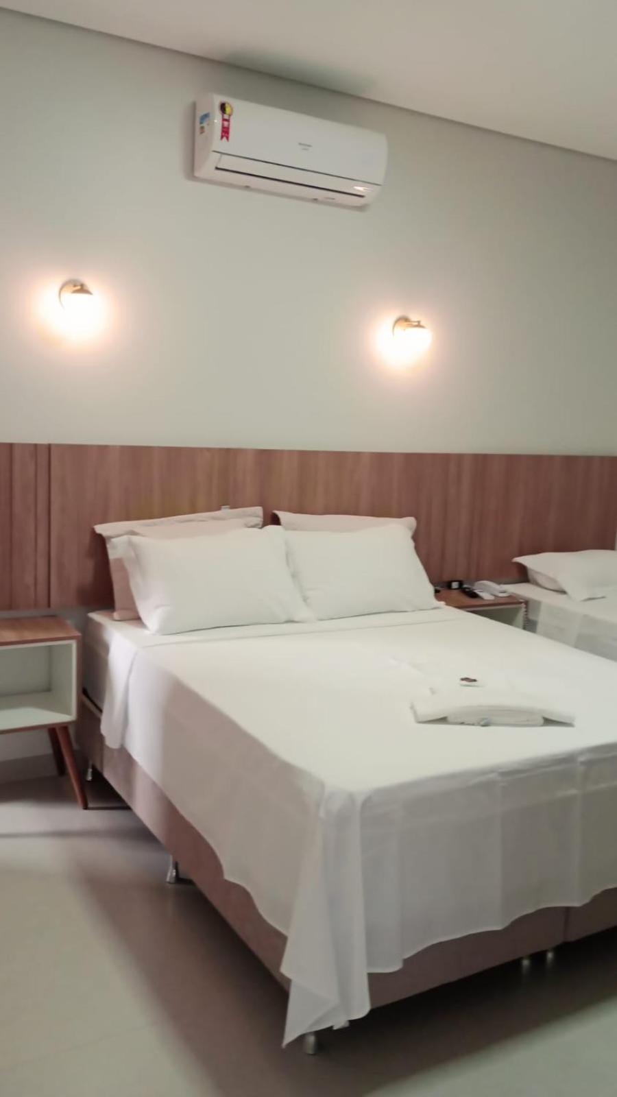 Hotel Plaza Pontes E Lacerda Kültér fotó